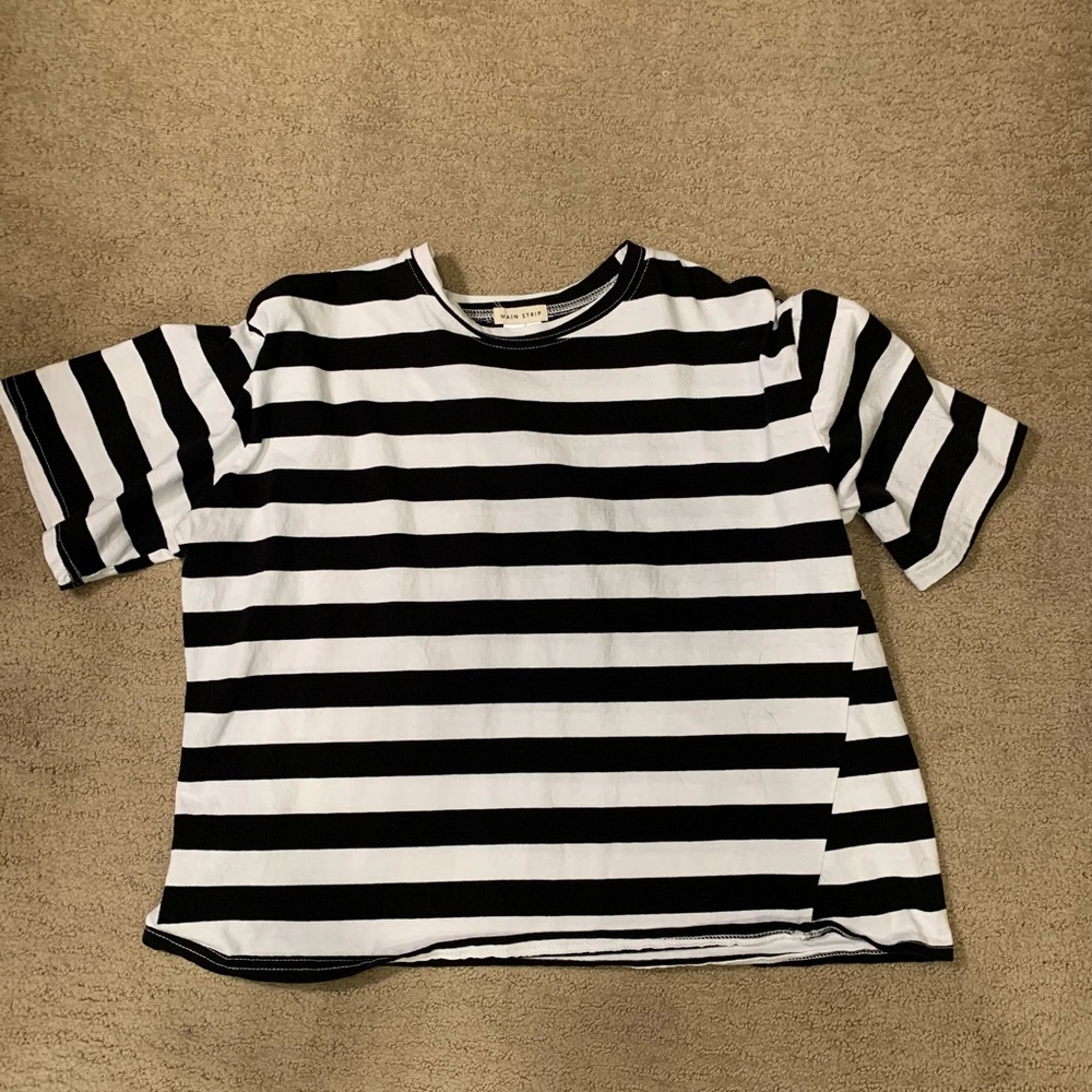 NWOT! Main Strip Black/White Cropped Short Sleeve Shirt